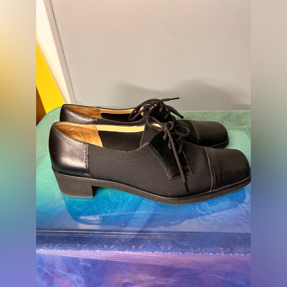 VTG Salvatore Ferragamo Oxford Boutique Lace Up